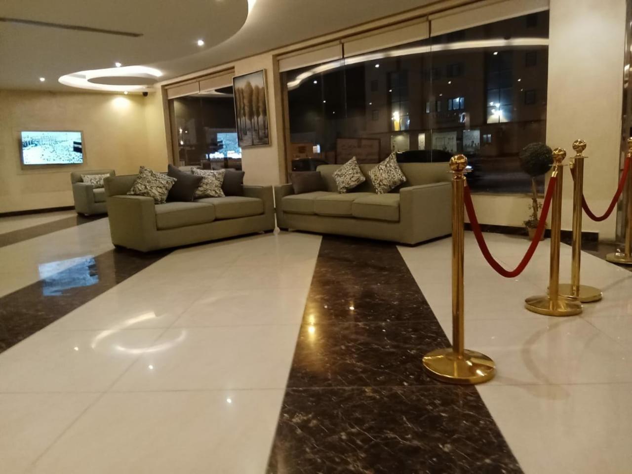 تولان خريص شقة فندقية *